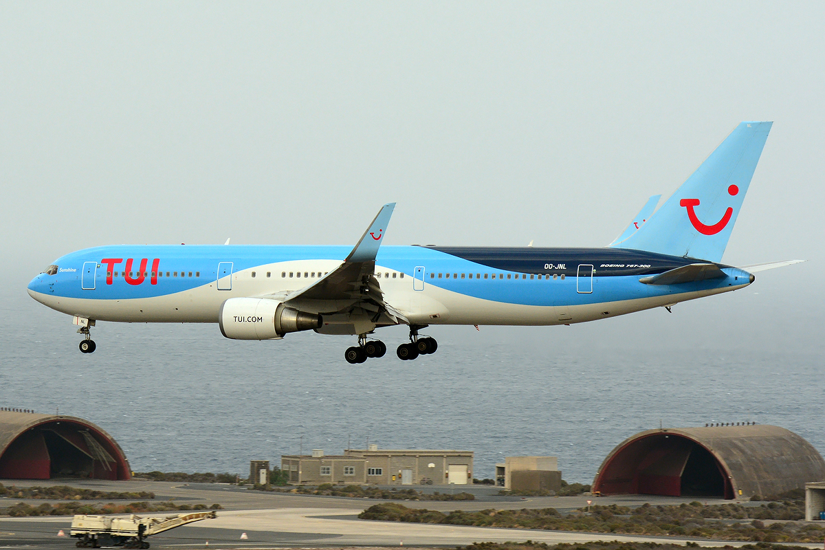 OO-JNL · Boeing 767-304/ER(WL) · (LPA / GCLP)