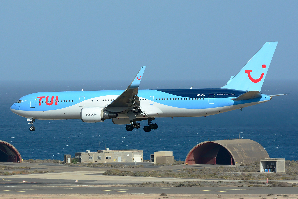 OO-JNL (29384) 2000 Boeing 767-304(ER)(WL)