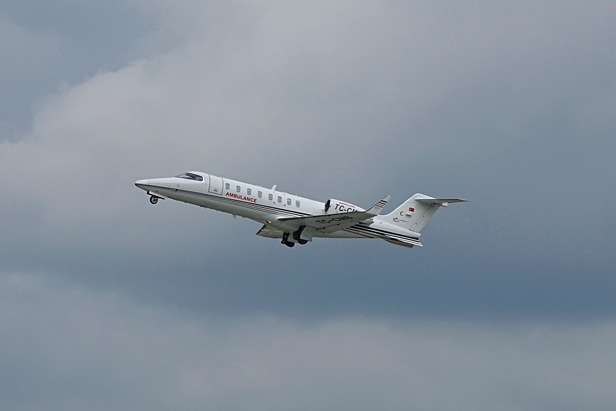 TC-CMB · Bombardier Learjet 45 · (STR / EDDS)