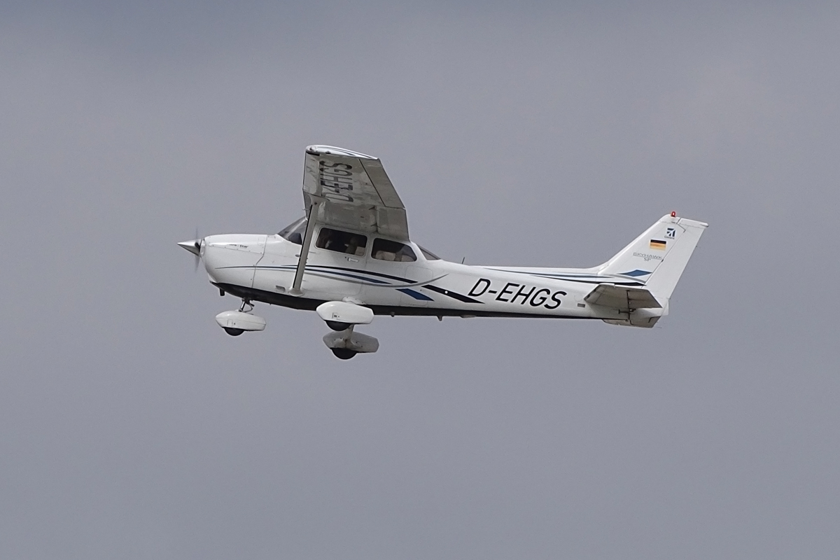 D-EHGS · Cessna 172S Skyhawk · (STR / EDDS)