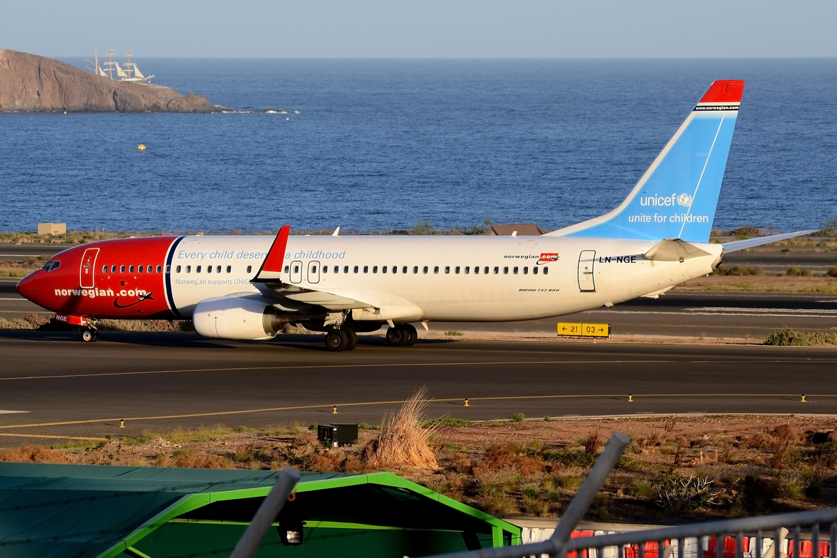 LN-NGE (39050) 2012 Boeing 737-8JP WL