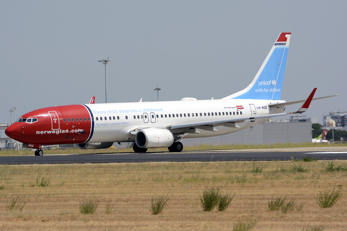 LN-NGE · Boeing 737-8JP(WL) · (LIS / LPPT)