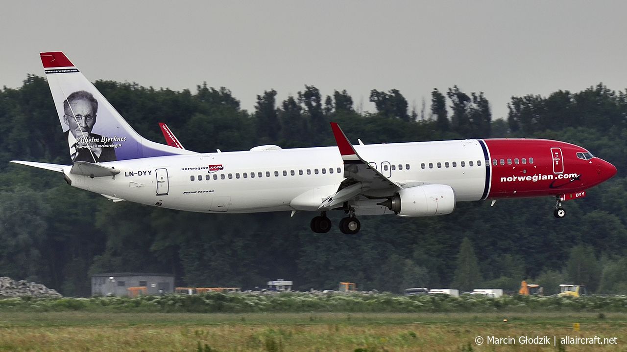 LN-DYY (39012) 2012 Boeing 737-8JP(WL)