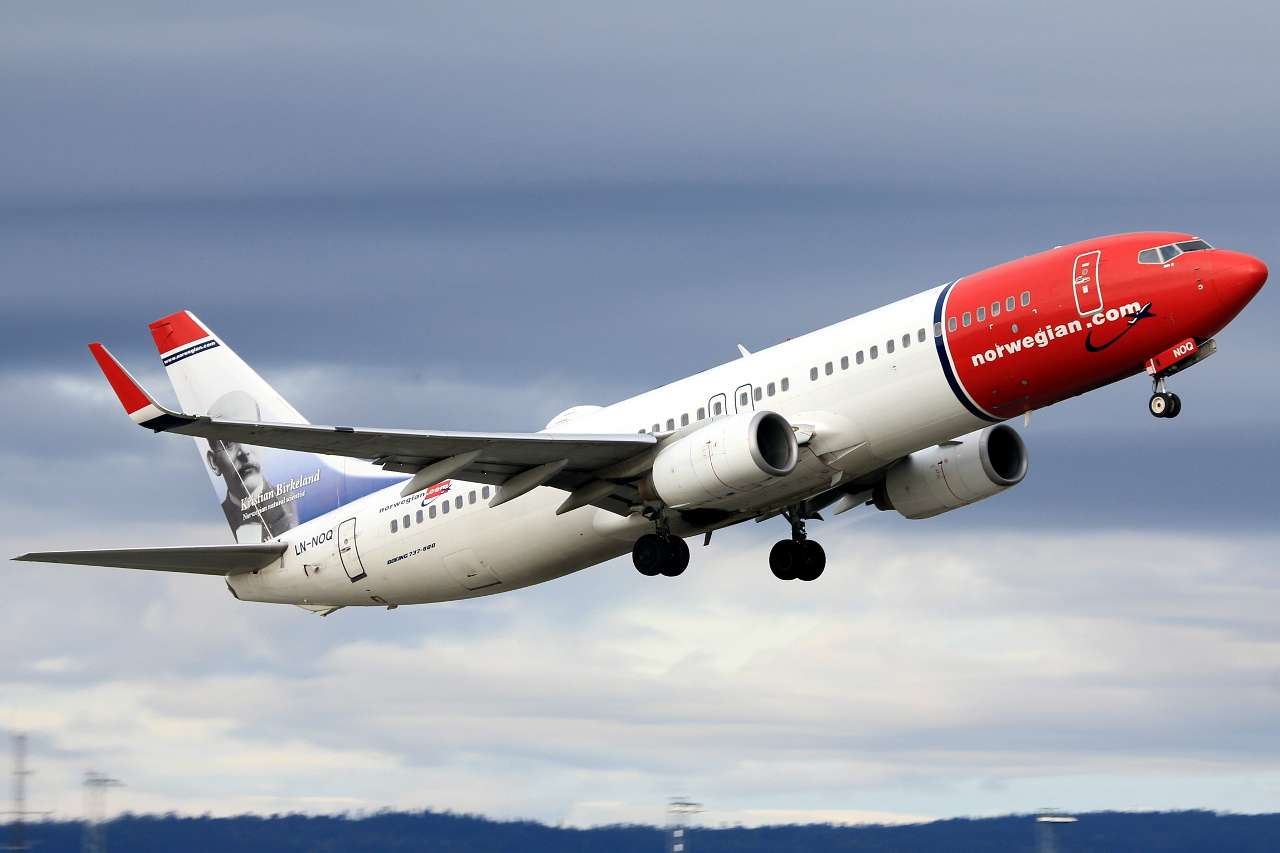 LN-NOQ · Boeing 737-86N(WL) · (OSL / ENGM)