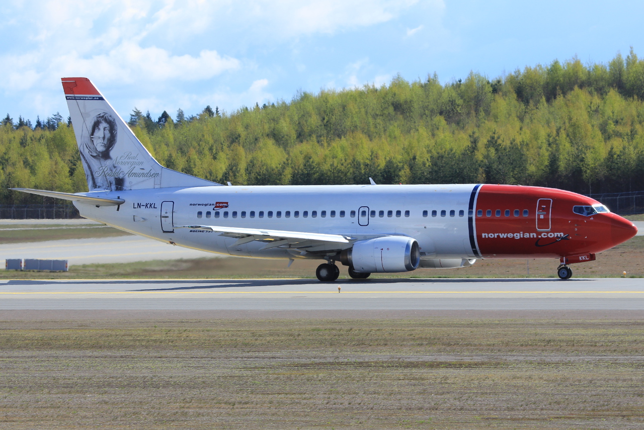 LN-KKL · Boeing 737-36N · (OSL / ENGM)