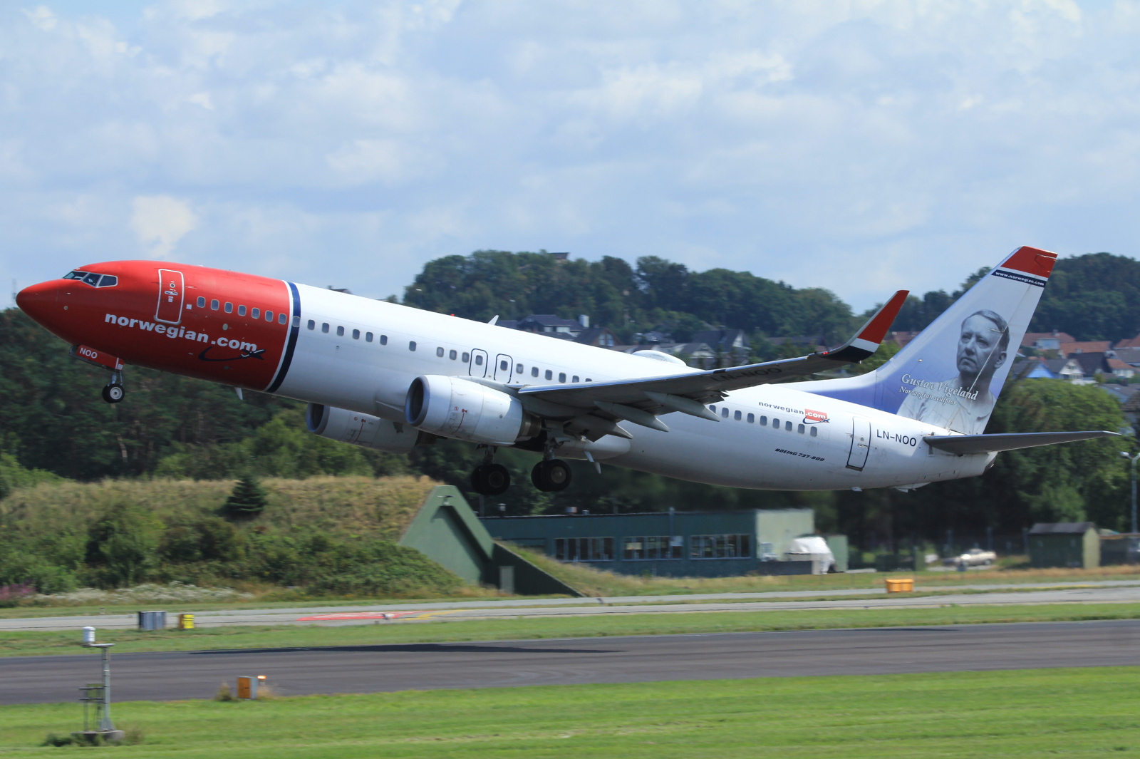 LN-NOO · Boeing 737-86Q · (SVG / ENZV)