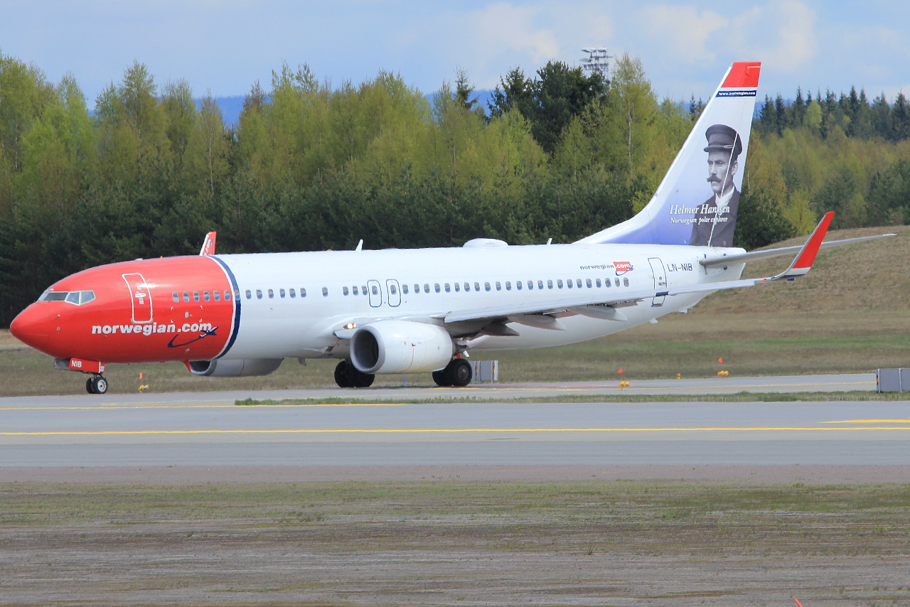 LN-NIB · Boeing 737-86J(WL) · (OSL / ENGM)