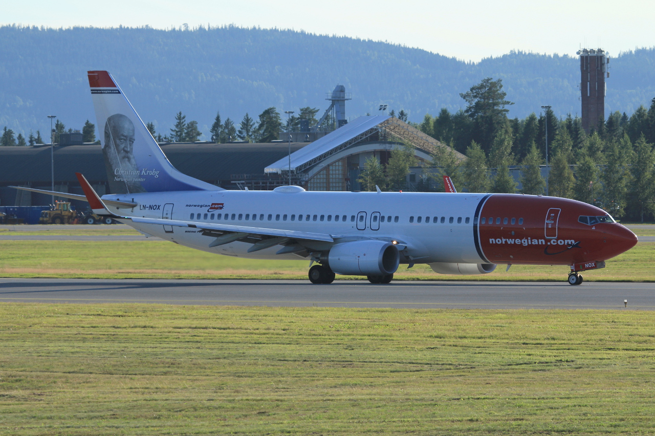 LN-NOX · Boeing 737-8JP(WL) · (OSL / ENGM)
