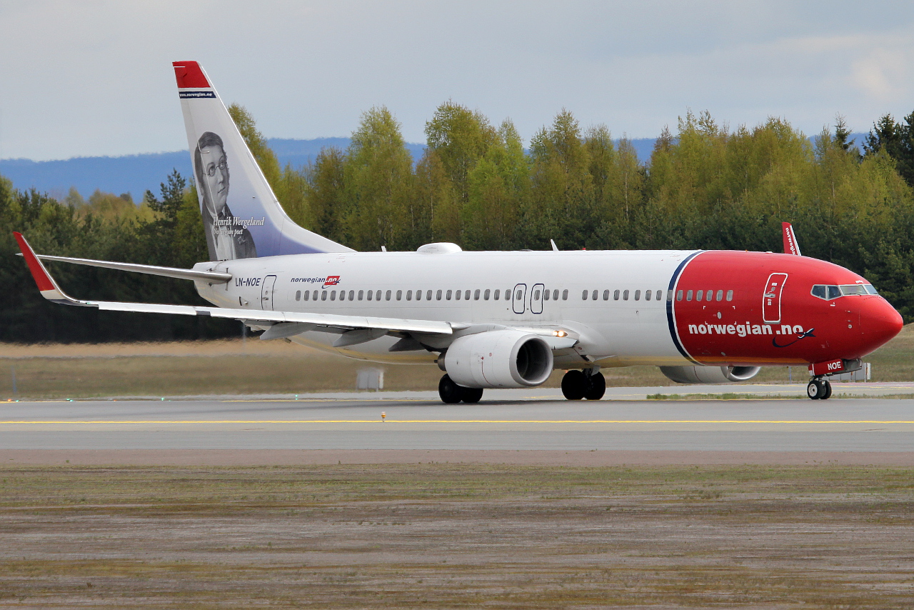 LN-NOE · Boeing 737-8Q8(WL) · (OSL / ENGM)