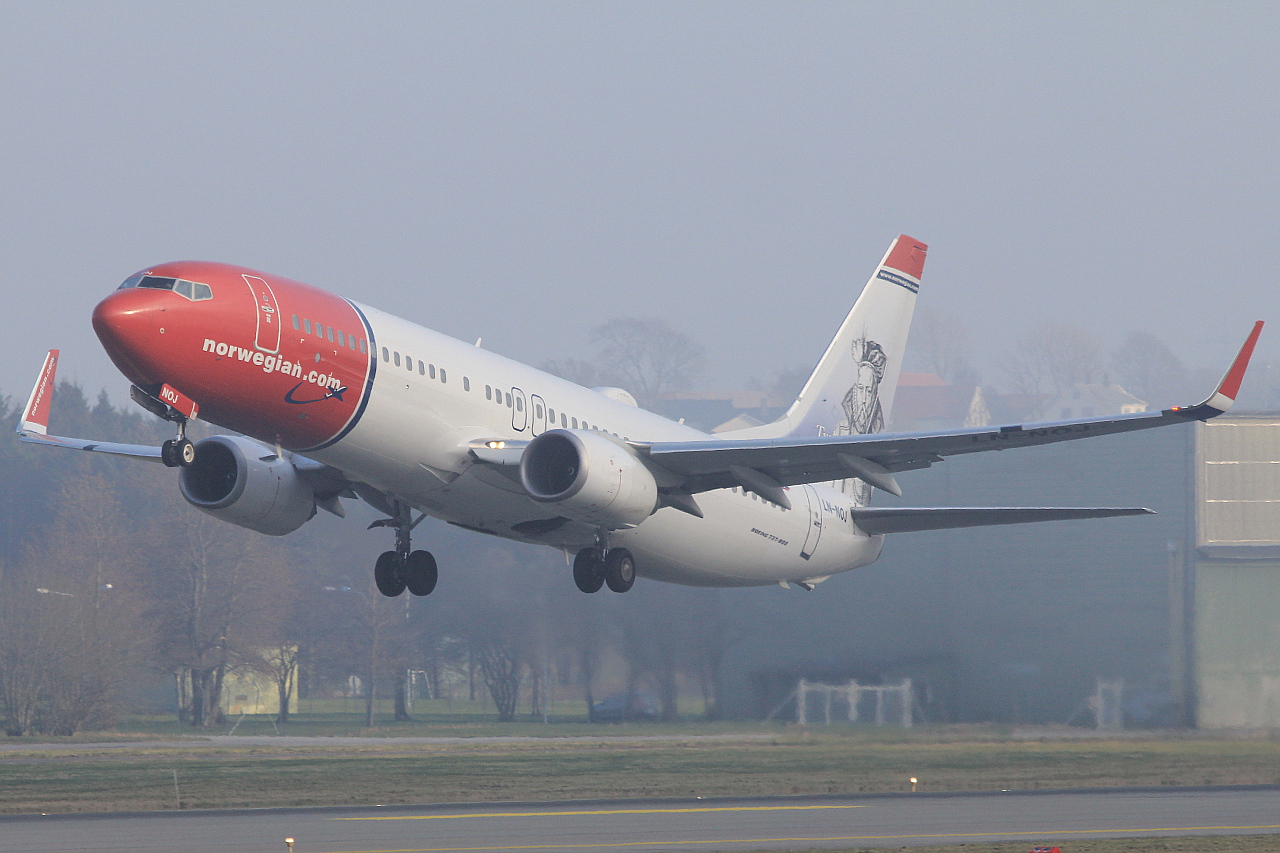 LN-NOJ · Boeing 737-86N(WL) · (SVG / ENZV)