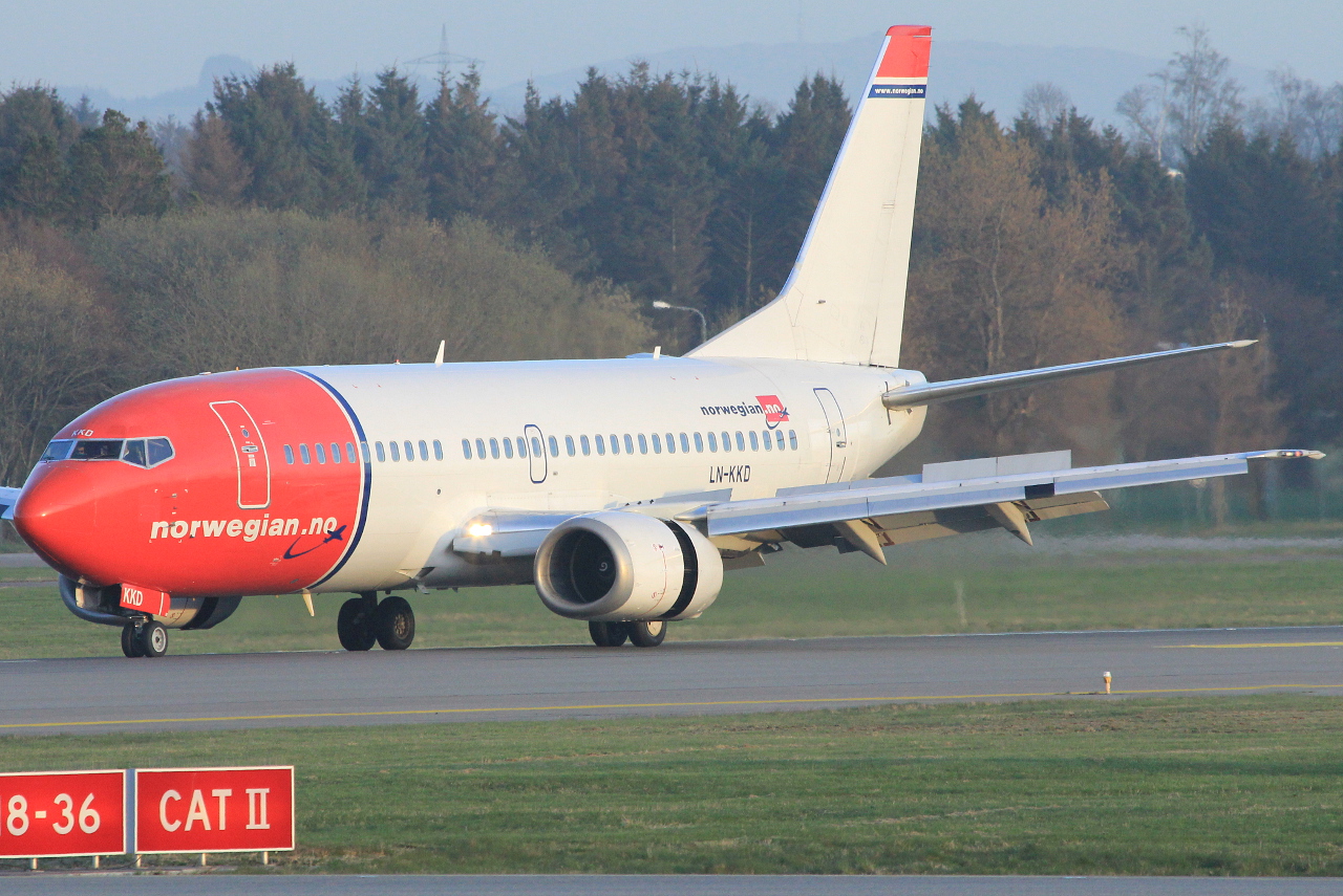 LN-KKD · Boeing 737-33V · (SVG / ENZV)