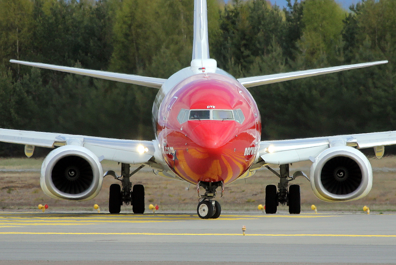 LN-DYE · Boeing 737-8JP(WL) · (OSL / ENGM)