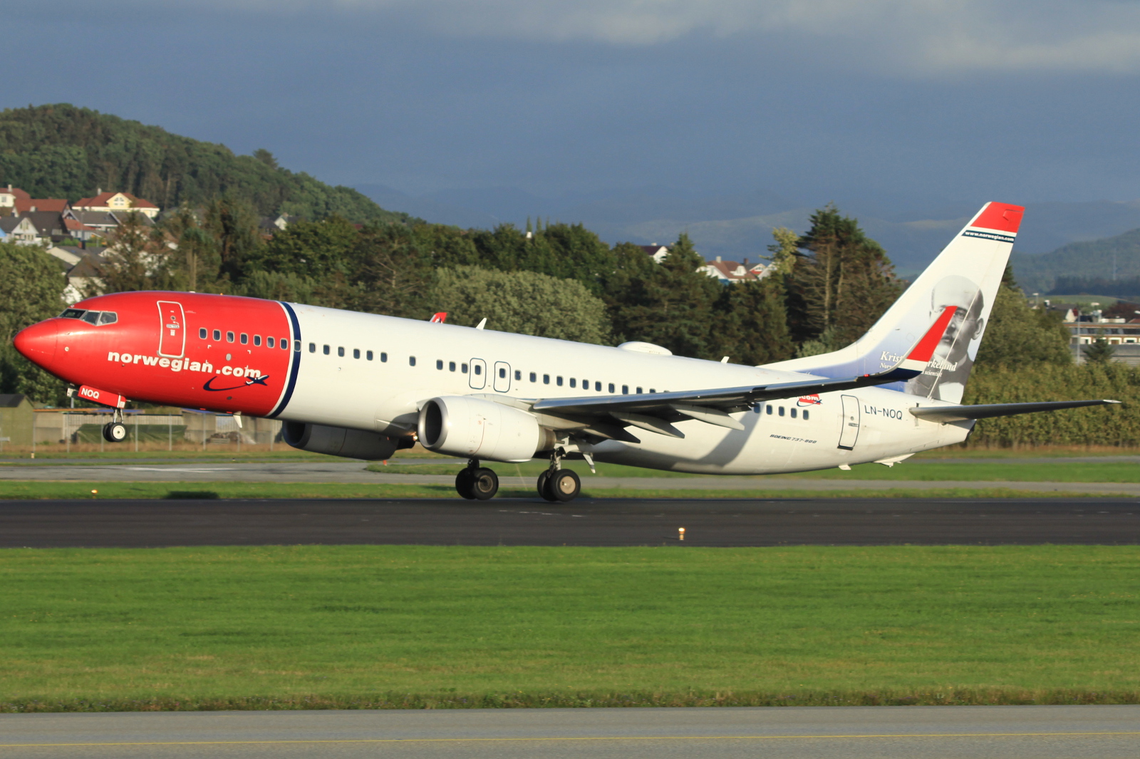 LN-NOQ (32658) 2005 Boeing 737-86N WL