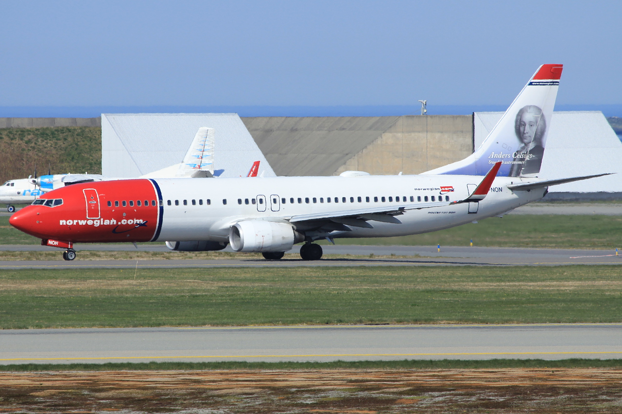 LN-NON · Boeing 737-86N(WL) · (SVG / ENZV)