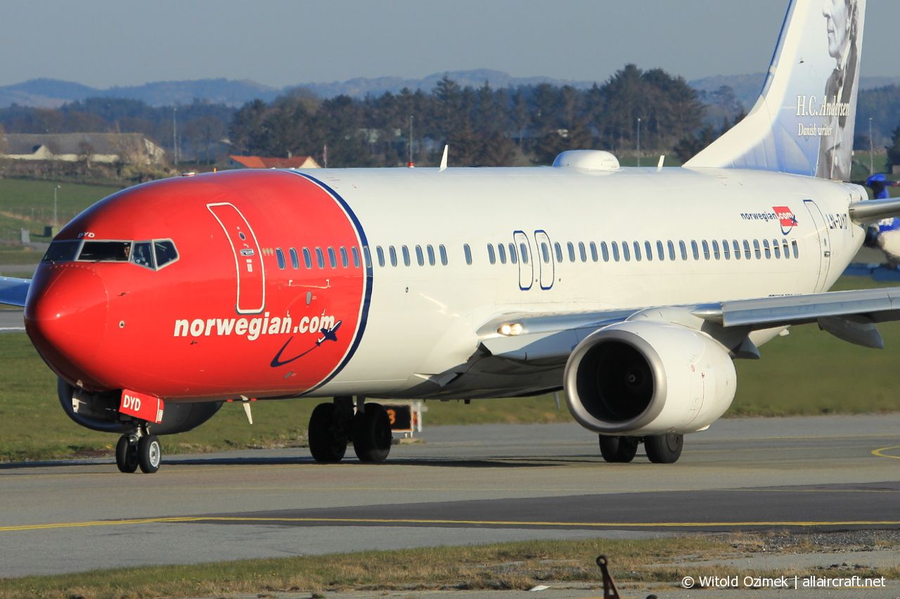 LN-DYD (39002) 2010 Boeing 737-8JP(WL)