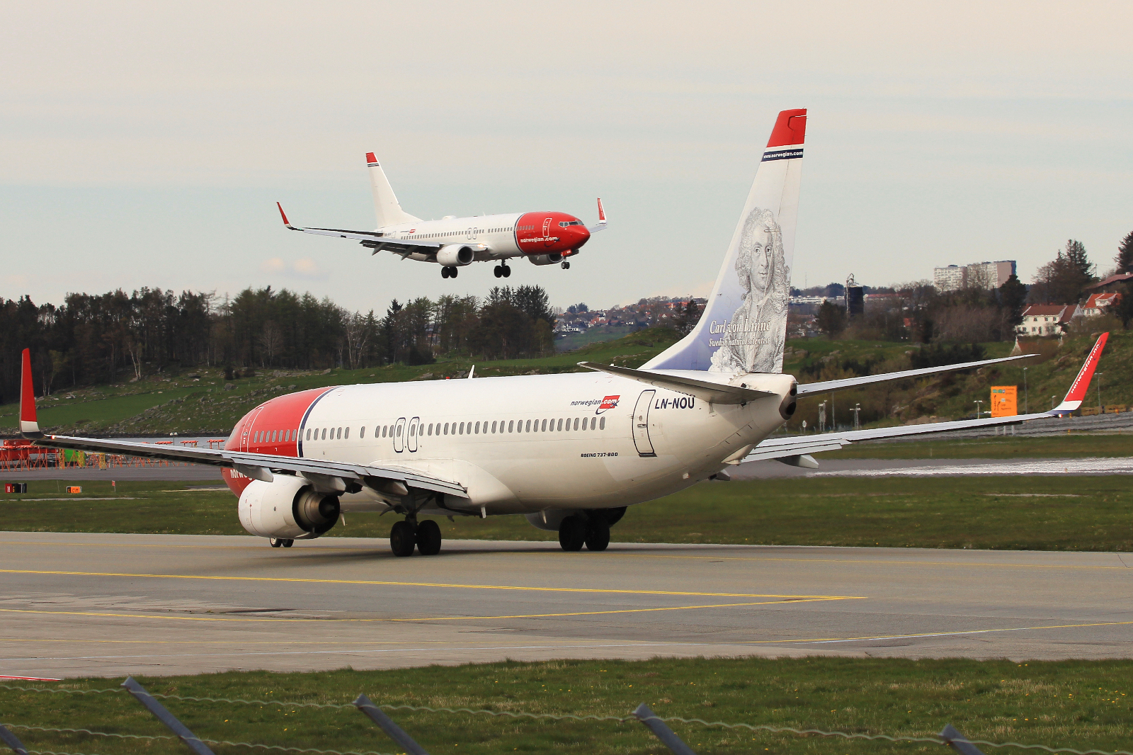 LN-NOU (29674) 2009 Boeing 737-8FZ WL