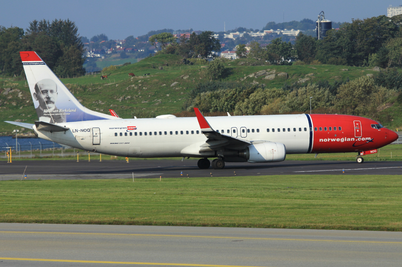LN-NOQ · Boeing 737-86N(WL) · (SVG / ENZV)