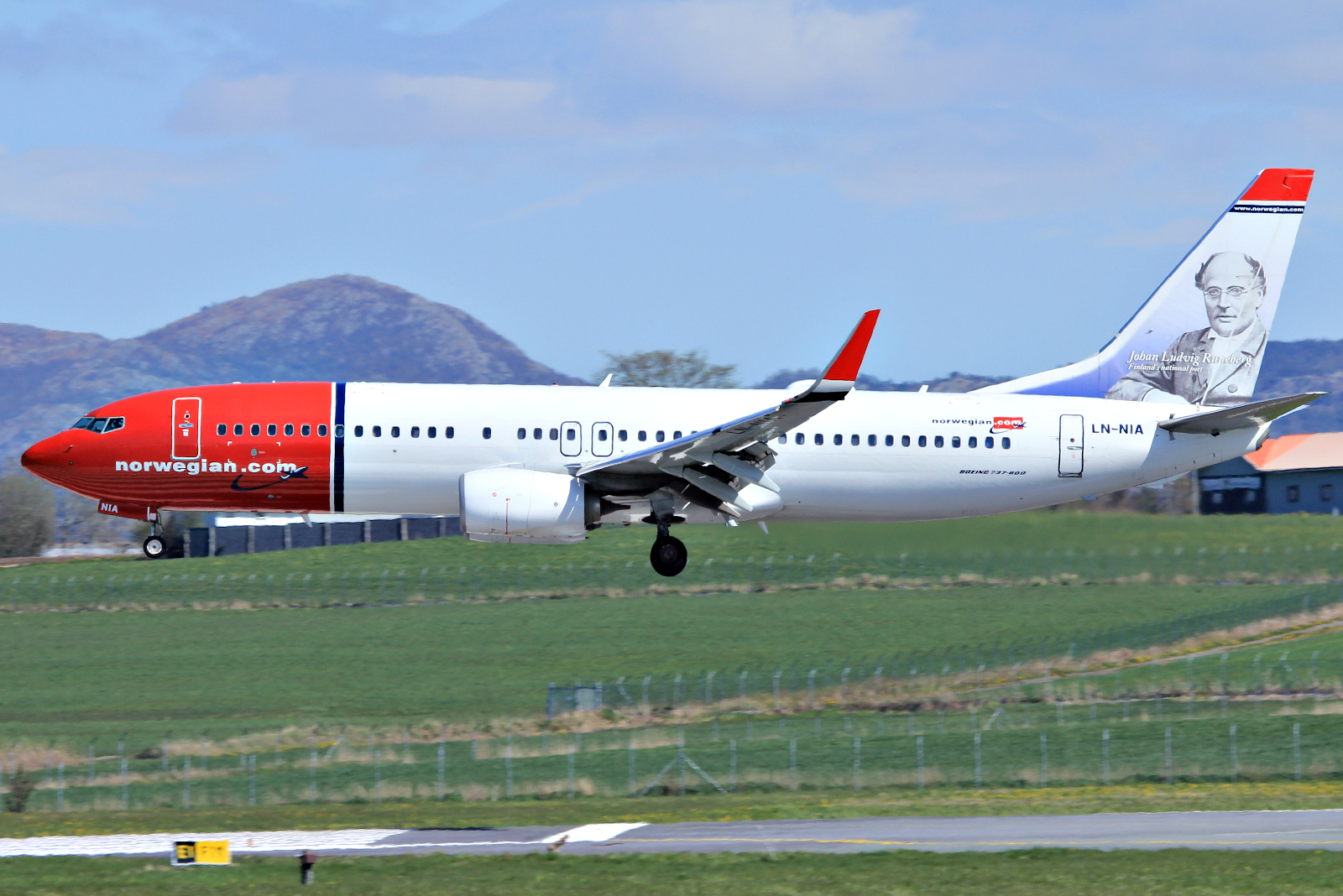 LN-NIA · Boeing 737-8JP(WL) · (SVG / ENZV)