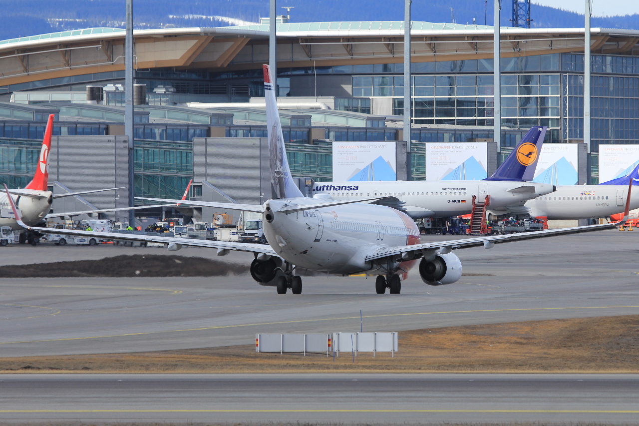 LN-DYE · Boeing 737-8JP(WL) · (OSL / ENGM)