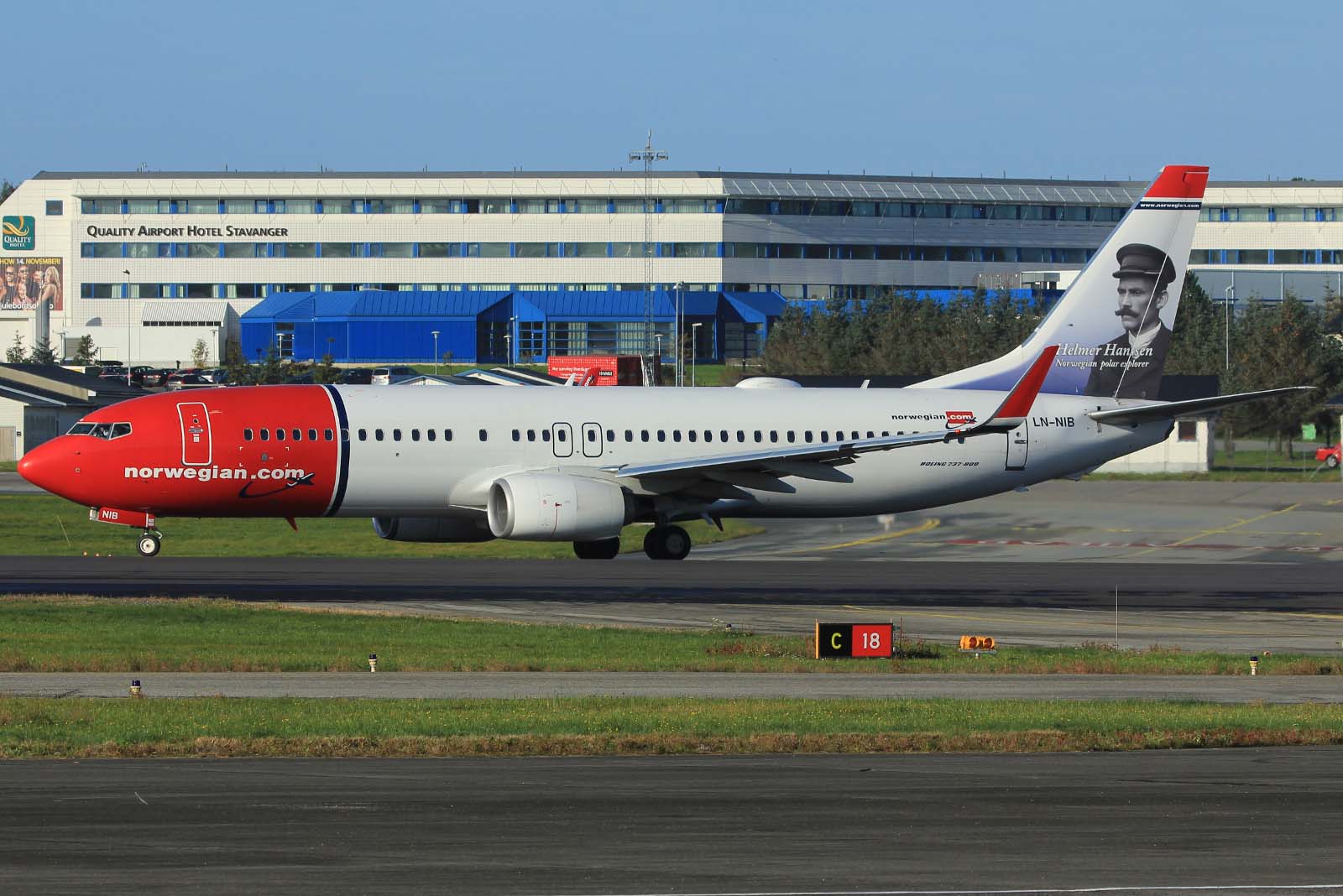 LN-NIB · Boeing 737-86J(WL) · (SVG / ENZV)