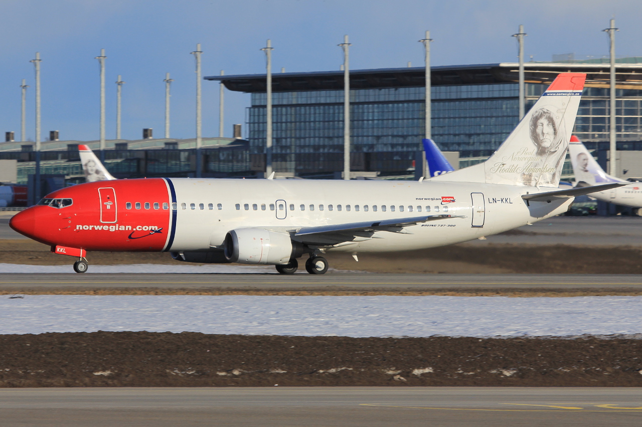LN-KKL · Boeing 737-36N · (OSL / ENGM)