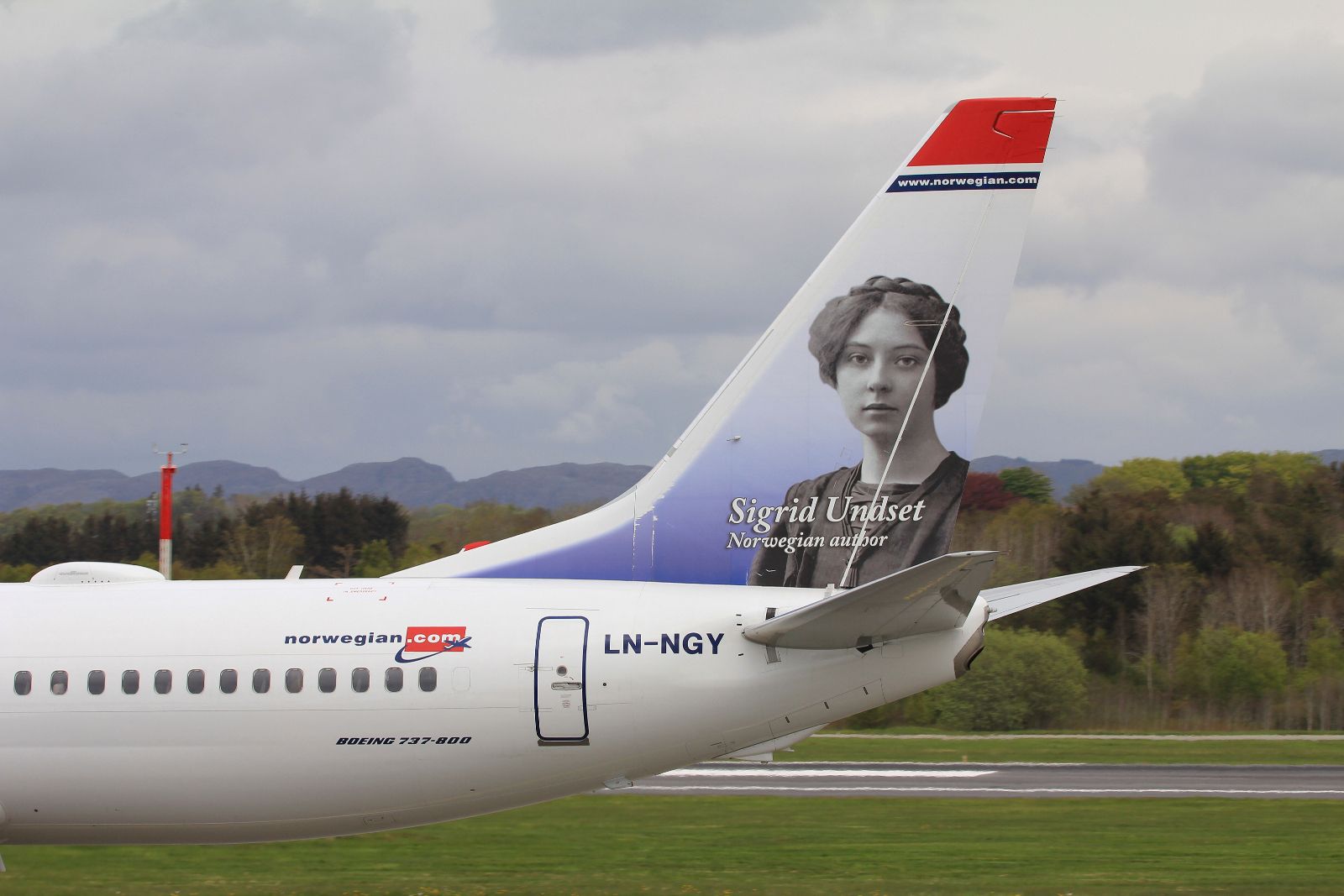 LN-NGY · Boeing 737-8JP(WL) · (SVG / ENZV)