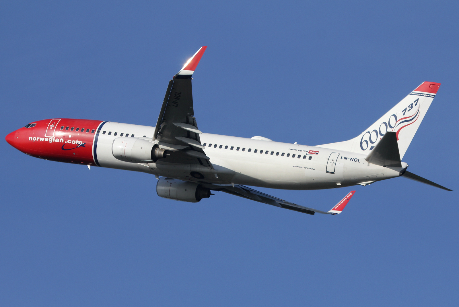 LN-NOL (37159) 2009 Boeing 737-8Q8 WL