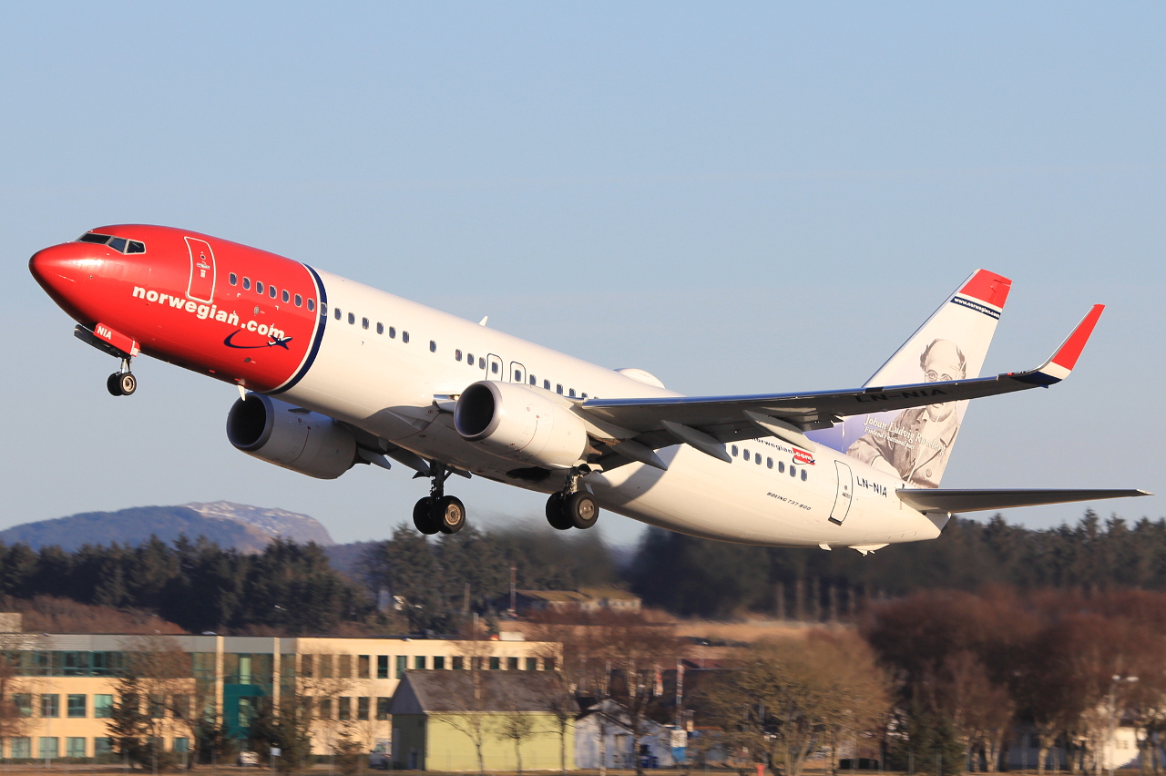 LN-NIA · Boeing 737-8JP(WL) · (SVG / ENZV)