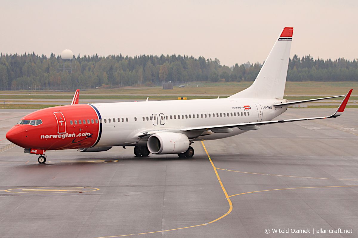 LN-NHE (41136)  2015 Boeing 737-8JP WL