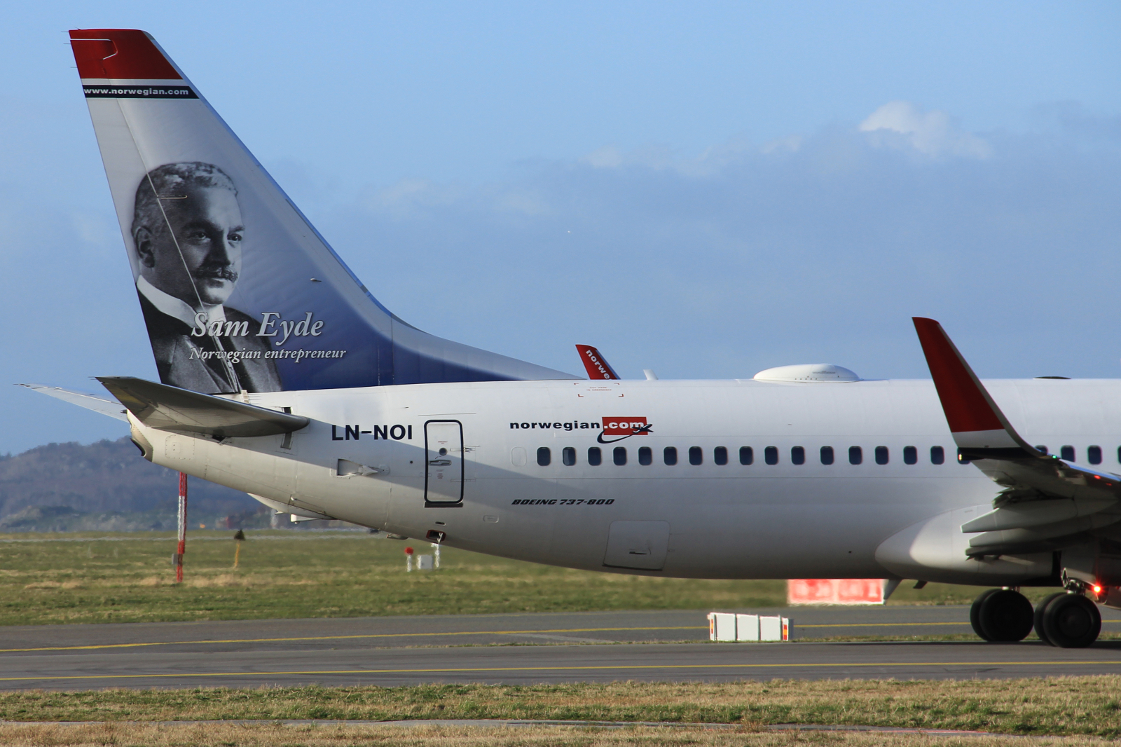 LN-NOI · Boeing 737-86N(WL) · (SVG / ENZV)