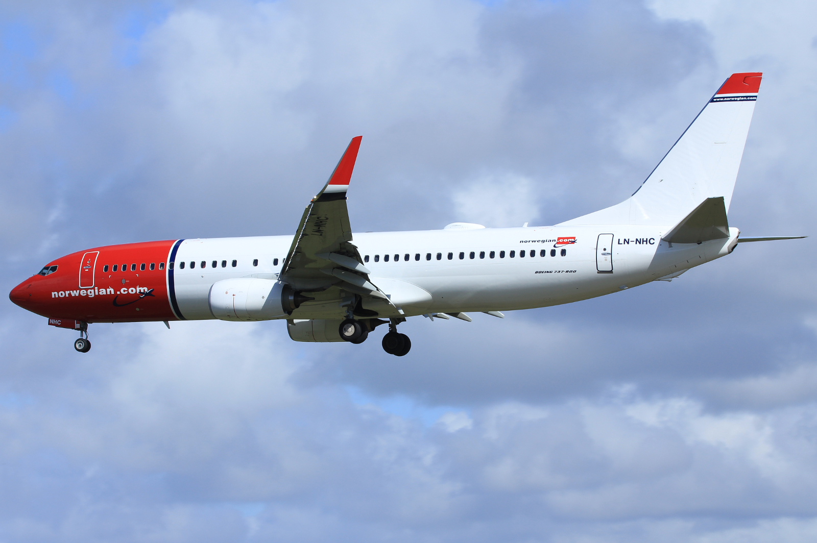 LN-NHC (41128) 2015 Boeing 737-8JP WL
