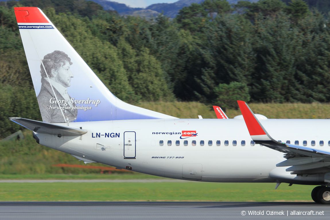LN-NGN (39025) 2013 Boeing 737-8JP(WL)