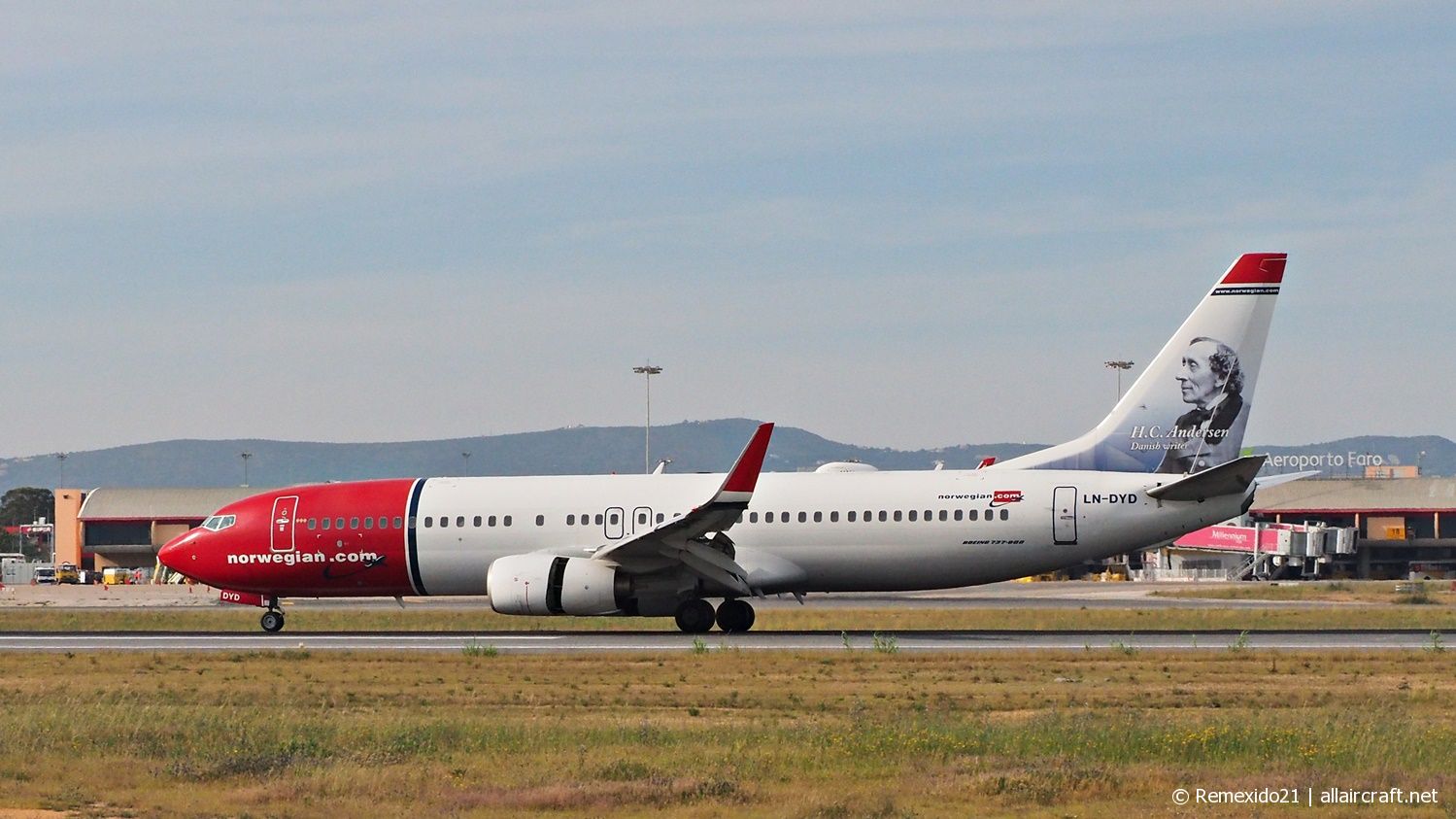 LN-DYD (39002) 2010 Boeing 737-8JP WL