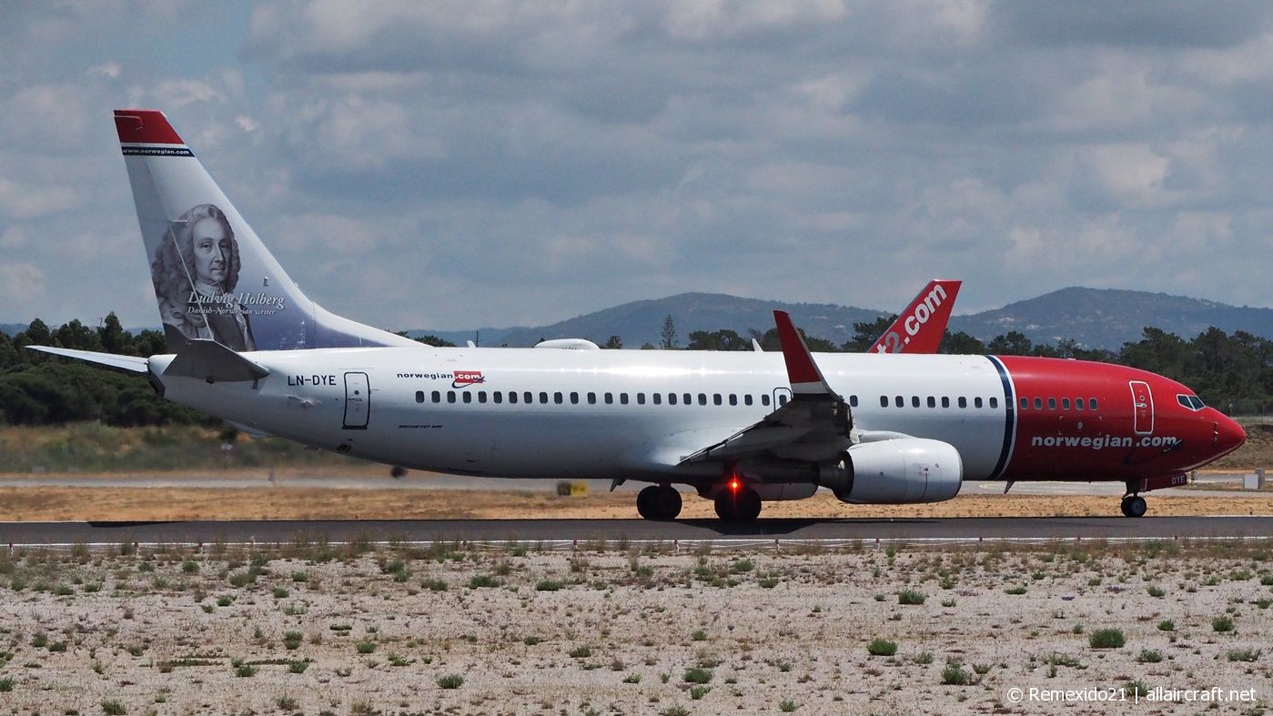 LN-DYE · Boeing 737-8JP(WL) · (FAO / LPFR)