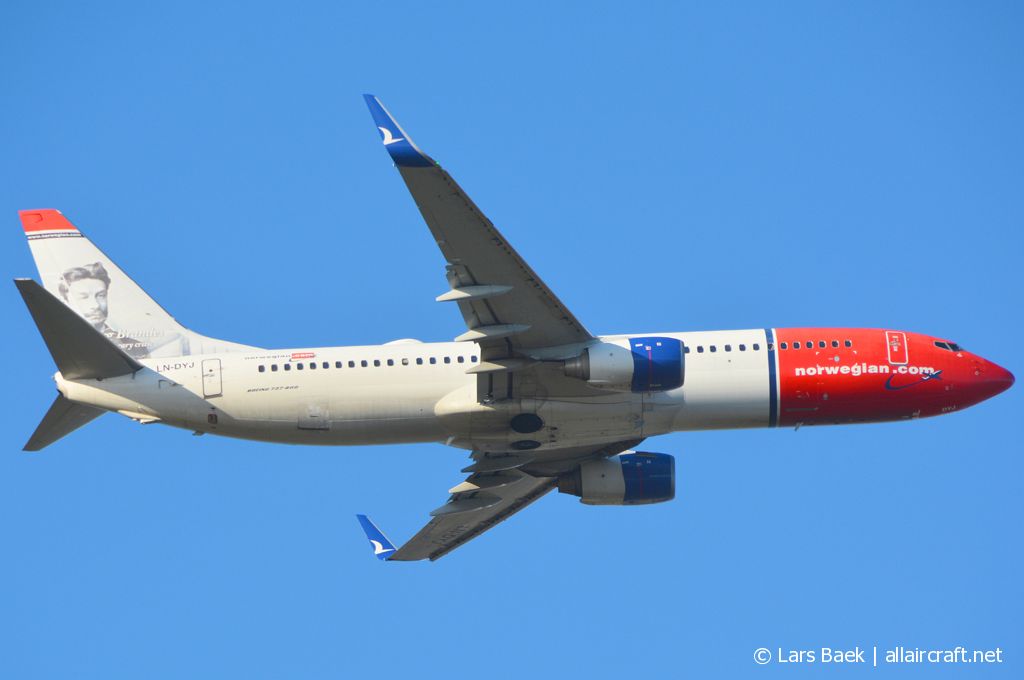 LN-DYJ (39045) 2011 Boeing 737-8JP(WL)