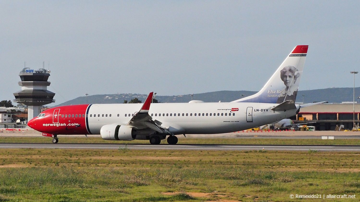 LN-DYV · Boeing 737-8JP(WL) · (FAO / LPFR)