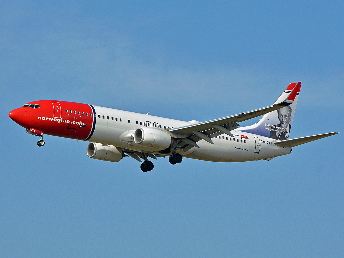 LN-DYY (39012) 2012 Boeing 737-8J WL