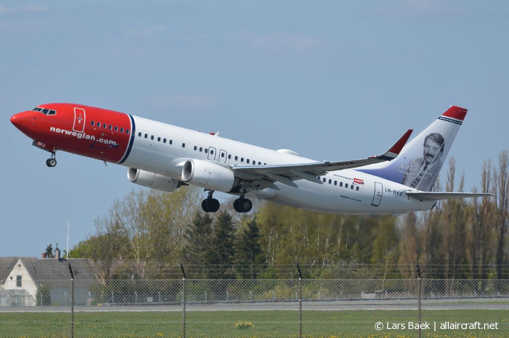 LN-DYZ (39013) 2012 Boeing 737-8JP(WL)