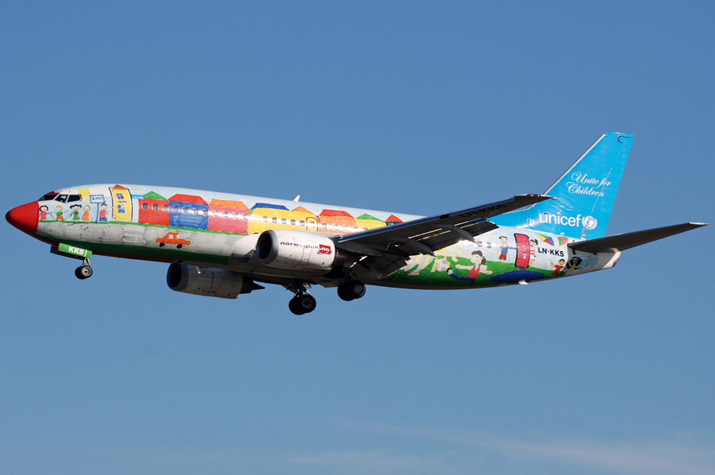 LN-KKS (24094) 1989 Boeing 737-33A