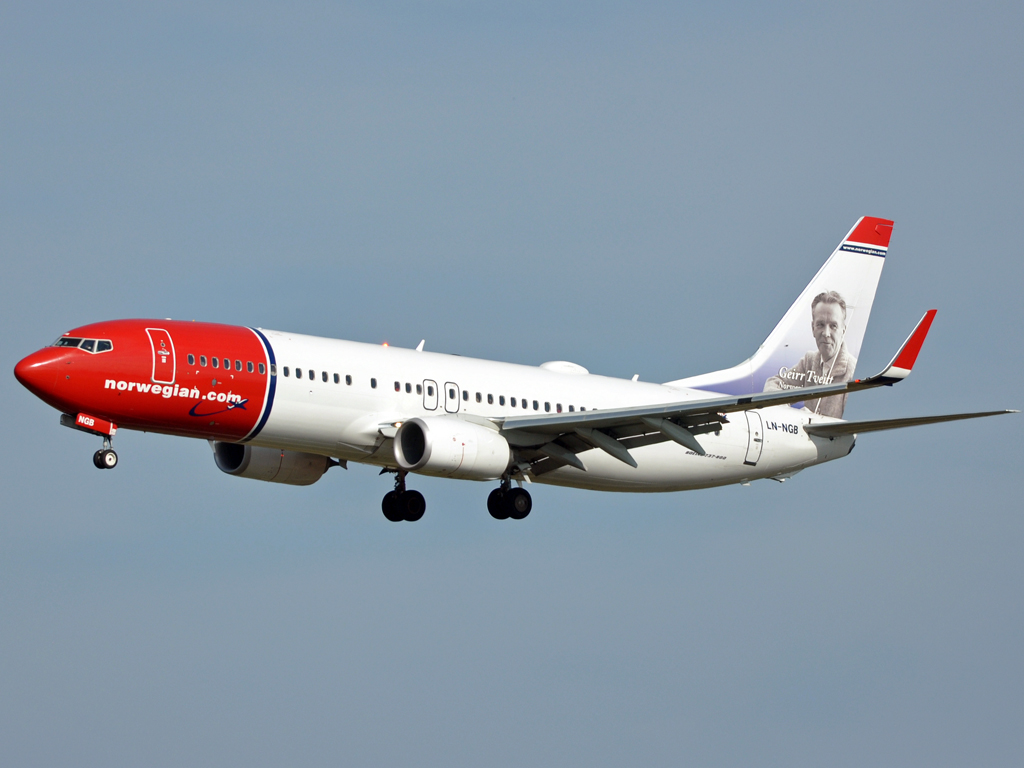 LN-NGB (39015) 2012 Boeing 737-8JP WL