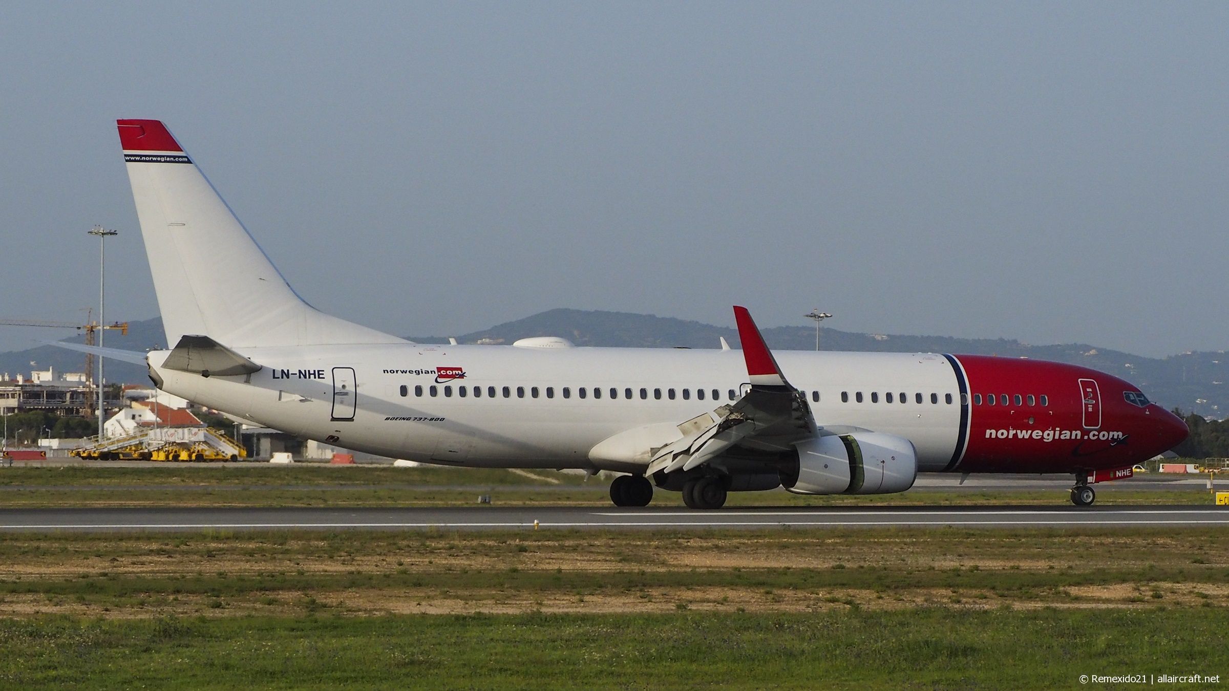LN-NHE (41136)  2015 Boeing 737-8JP WL