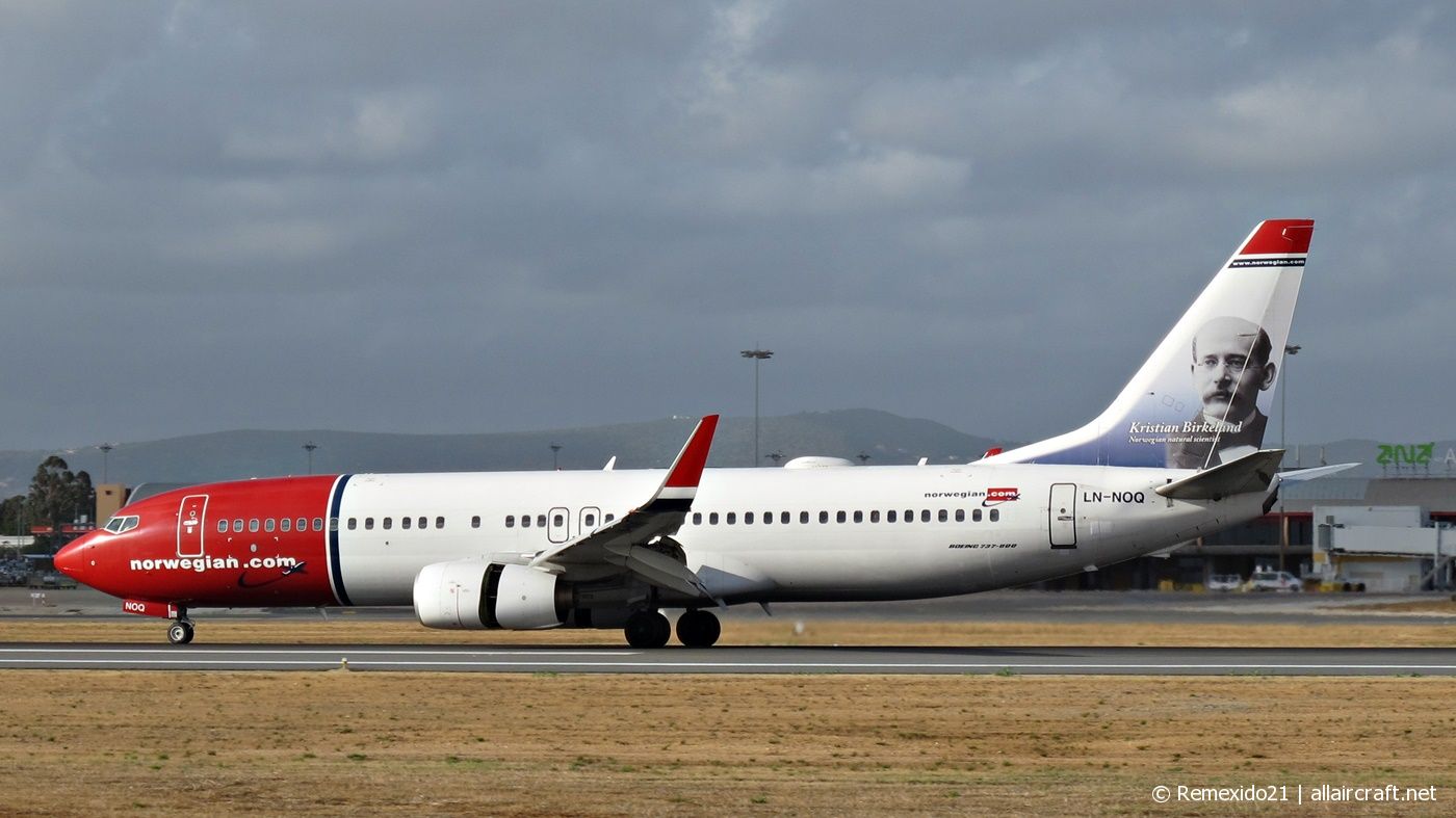 LN-NOQ (32658) 2005 Boeing 737-86N WL