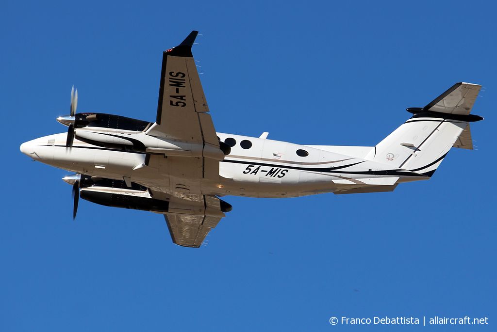5A-MIS · Beechcraft B300 King Air 350 · (MLA / LMML)