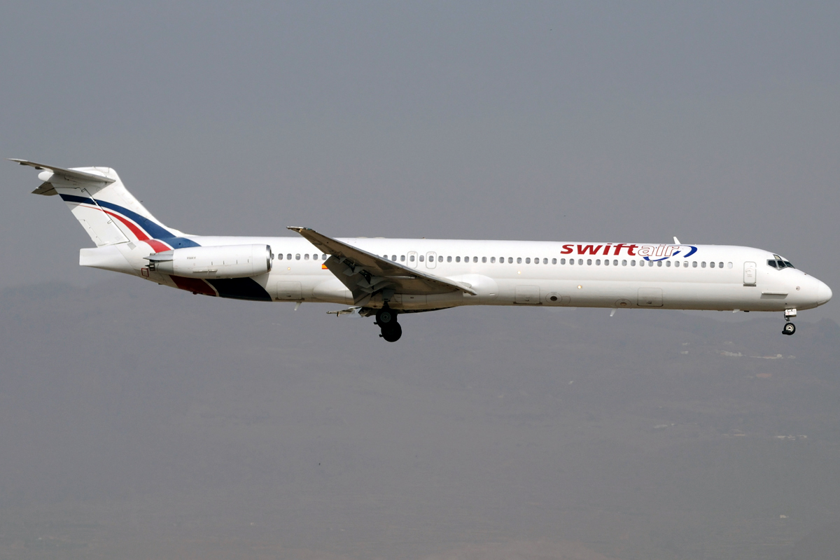 EC-KCX (49619) 1988 McDonnell Douglas MD-83
