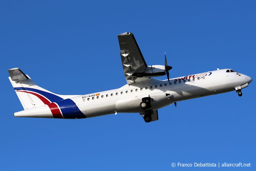 EC-KAD · ATR-72-202 · (MLA / LMML)