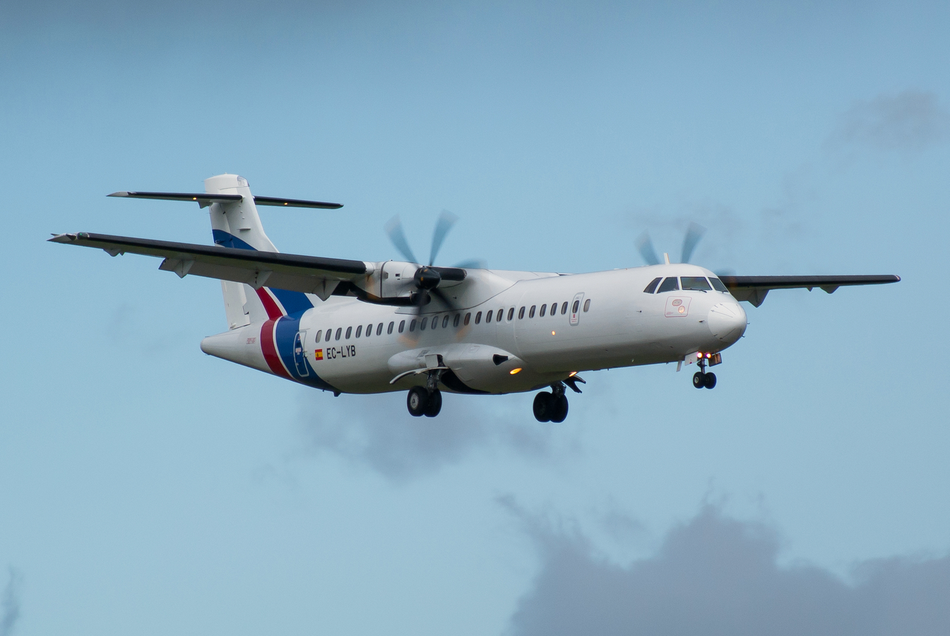 EC-LYB (550) 1998 ATR-72-500