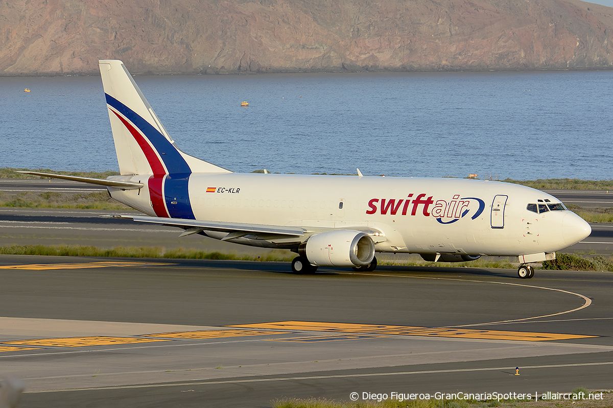 EC-KLR (23766) 1987 Boeing 737-3Q8(SF)