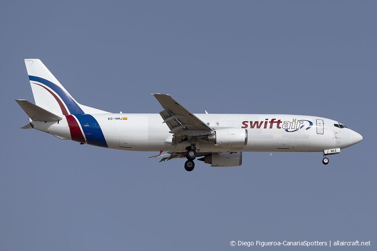 EC-NMJ (24126) 1989 Boeing 737-4K5(SF)