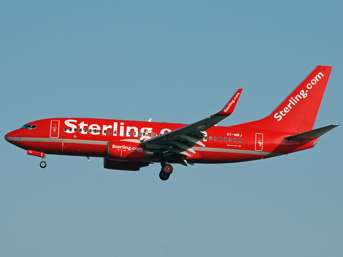 OY-MRJ (28015) 2001 Boeing 737-7L9WL