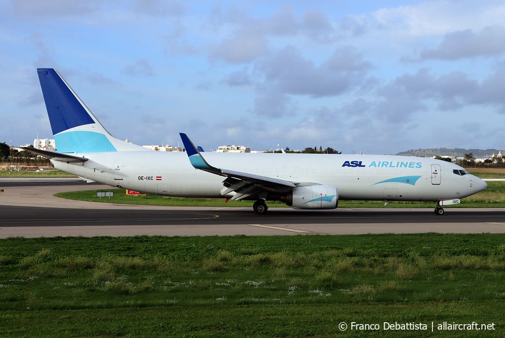 OE-IXC (29440) 2002 Boeing 737-8AS(BCF)(WL)